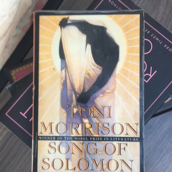 2/$25 Toni Morrison Song of Solomon Paperback Book - Picture 1 of 7